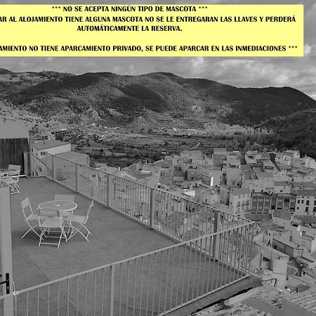 Apartmán Domus Lapidis - La Galeria Bogarra Exteriér fotografie